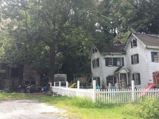 woman in court for keeping children in cage