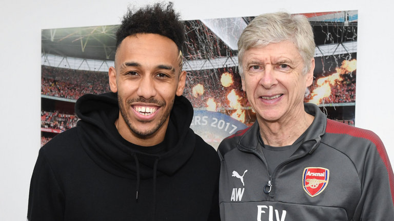 Arsenal sign Pierre-Emerick Aubameyang from Borussia Dortmund