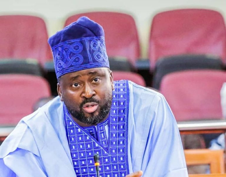 Desmond Elliot