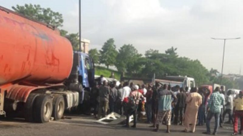 JUST IN: Passengers feared dead as fuel tanker crushes bus near Otedola bridge