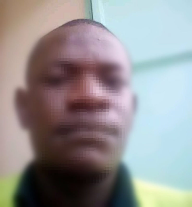 Husband seals wife's pu$y with glue