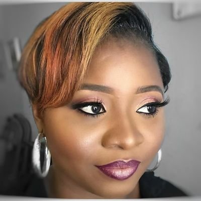 Lady shares mindblowing artefacts found at her friend's family house