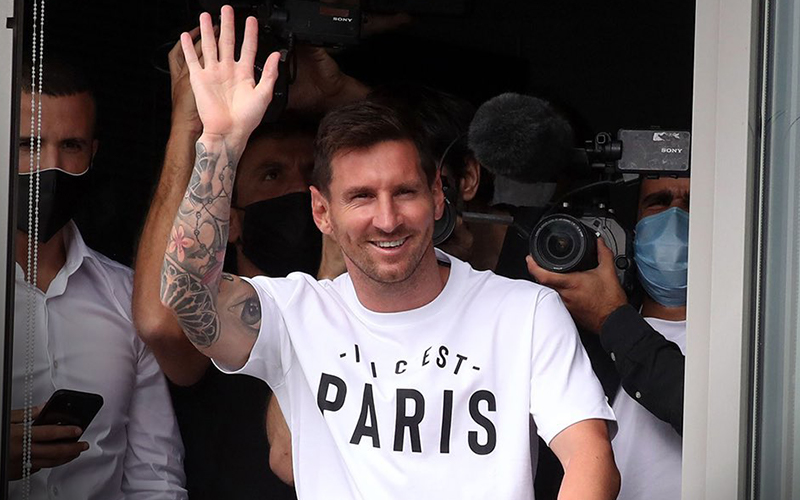 PSG sign Messi