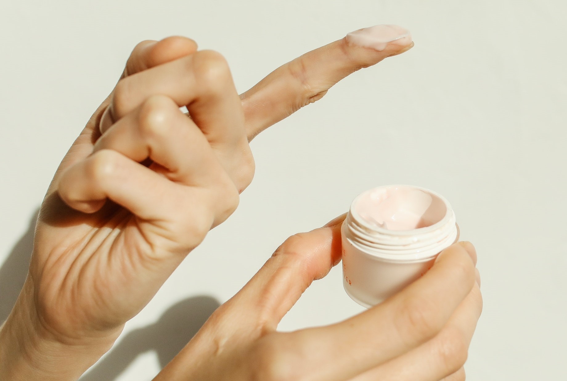 Online retailers sell mercury-infused cosmetics despite ban - Report