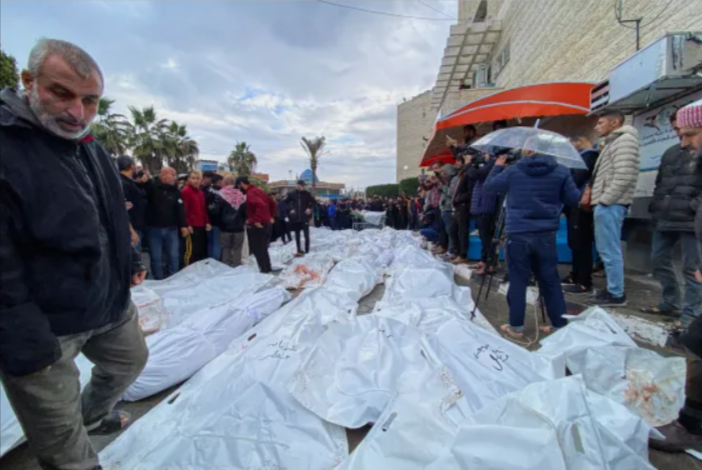 Gaza: Israeli airstrike kills hundreds on christmas eve